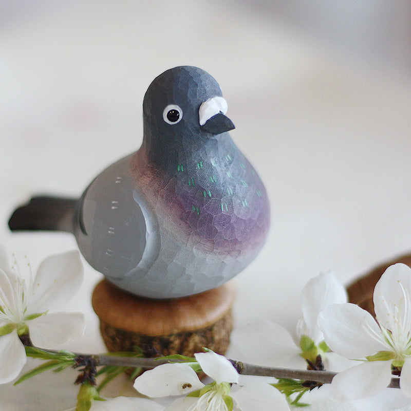 Pigeon Couple Figurines