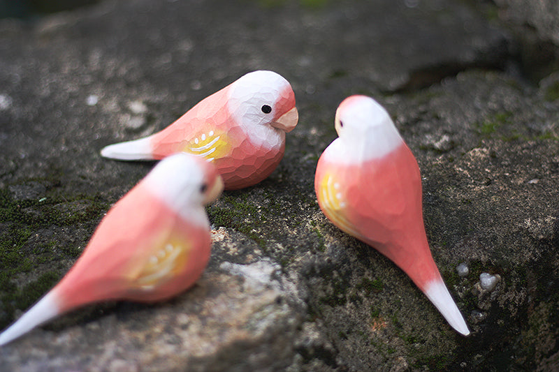 Figurine en bois fabriquée à la main de perruches - Décoration intérieure exquise