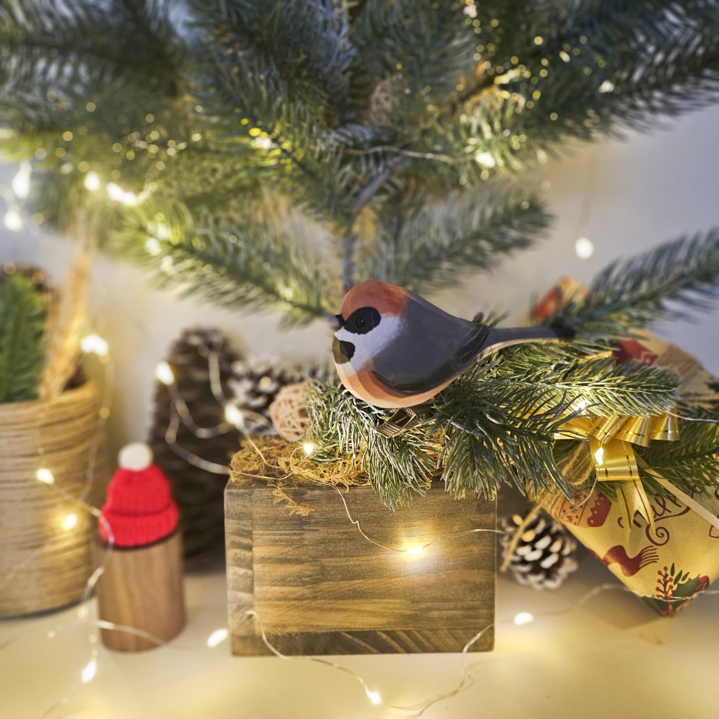 Black-Throated-Bushtit Clip-on Bird Ornament