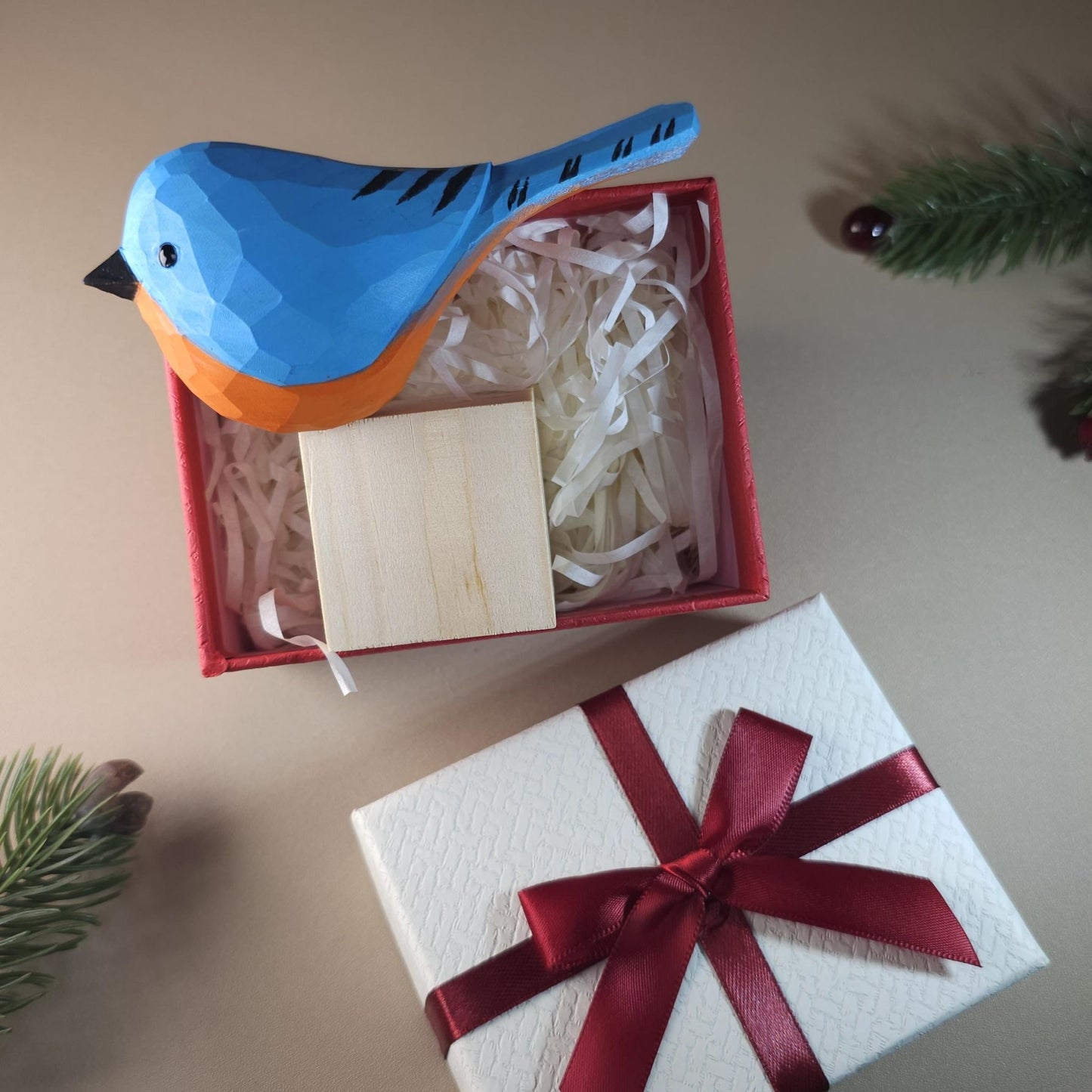 Figurine d'oiseau avec coffret cadeau