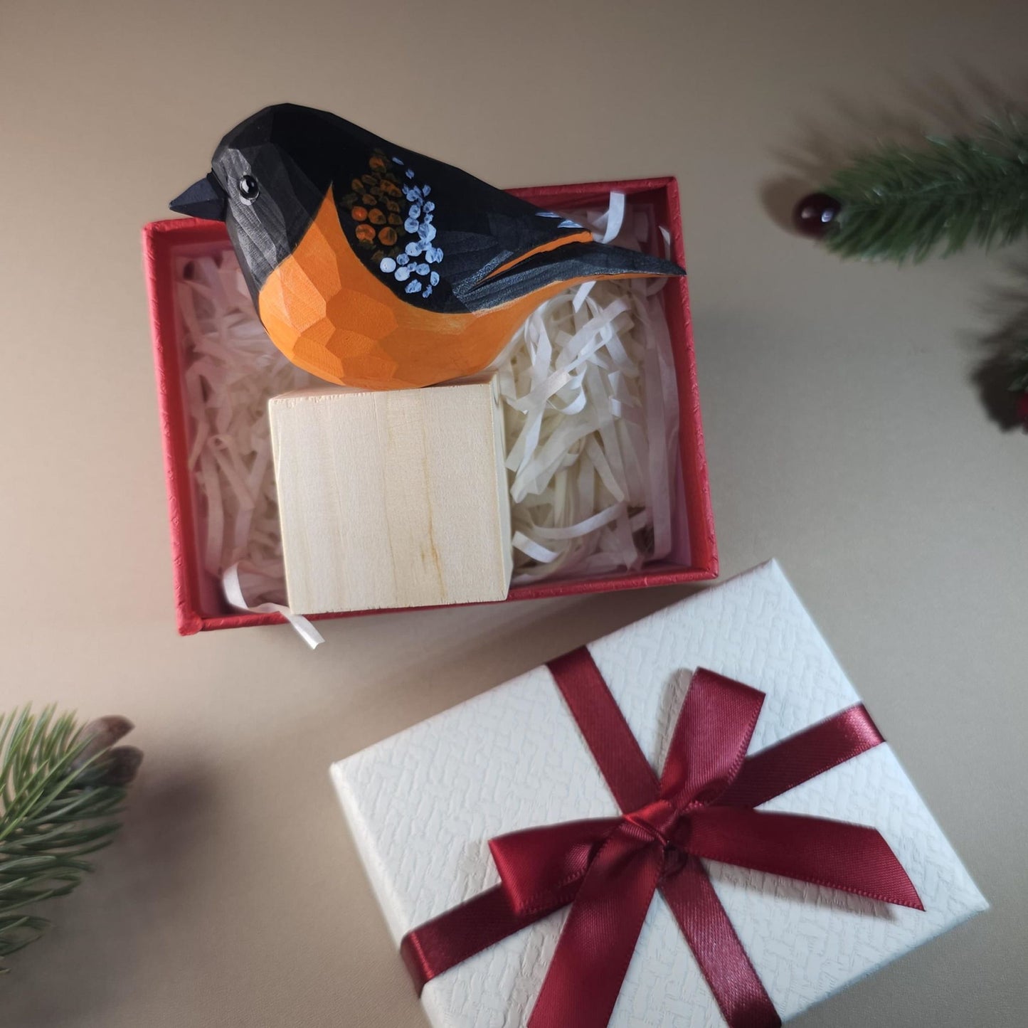 Figurine d'oiseau avec coffret cadeau