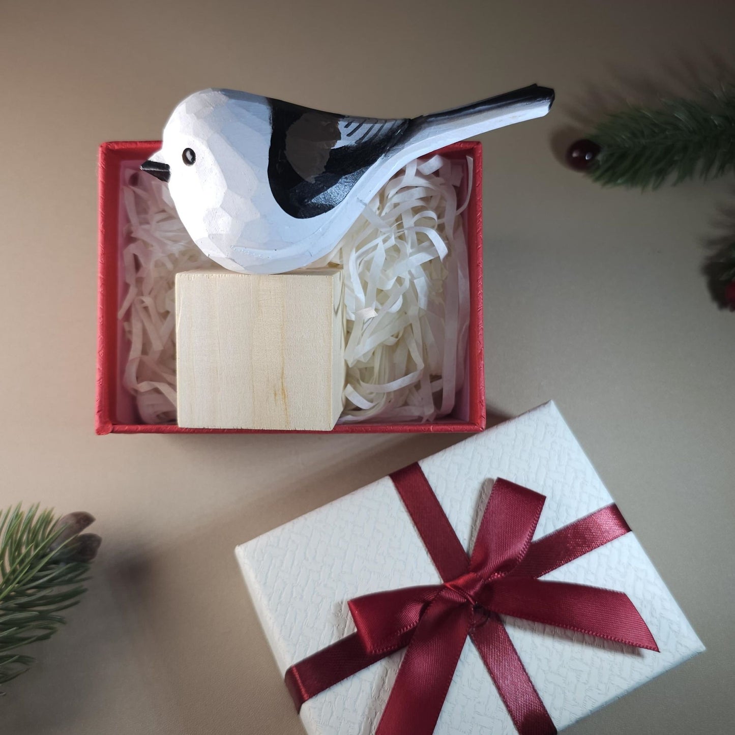 Figurine d'oiseau avec coffret cadeau