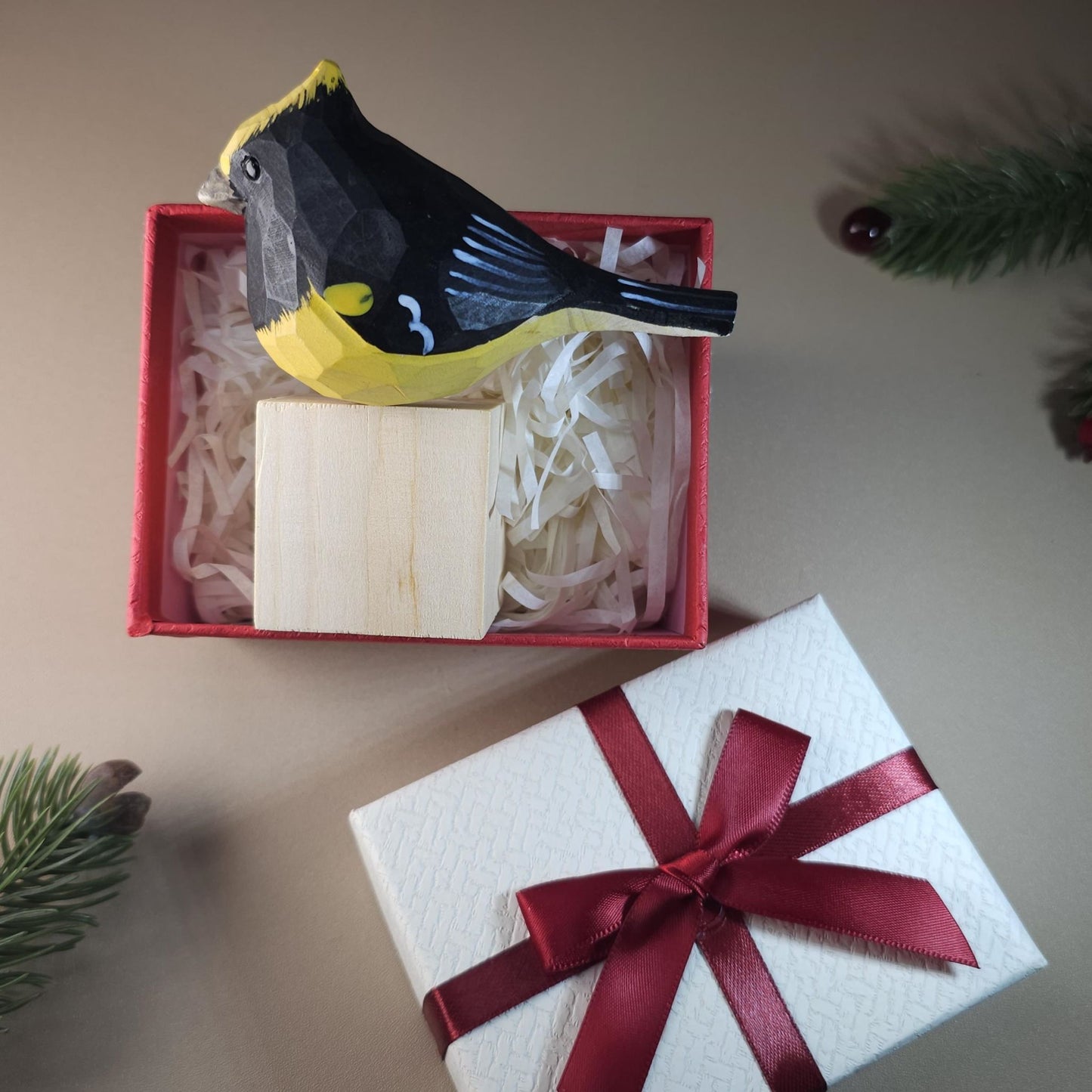 Figurine d'oiseau avec coffret cadeau