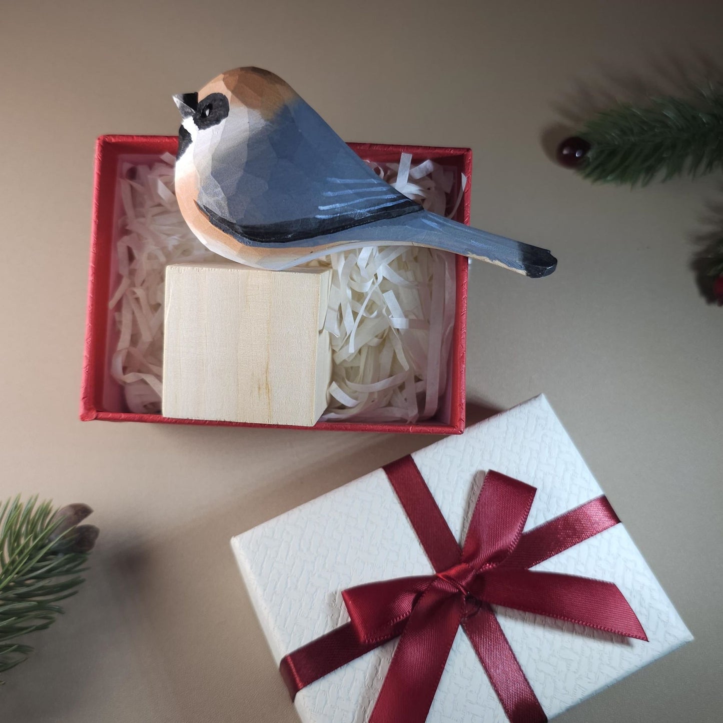 Figurine d'oiseau avec coffret cadeau