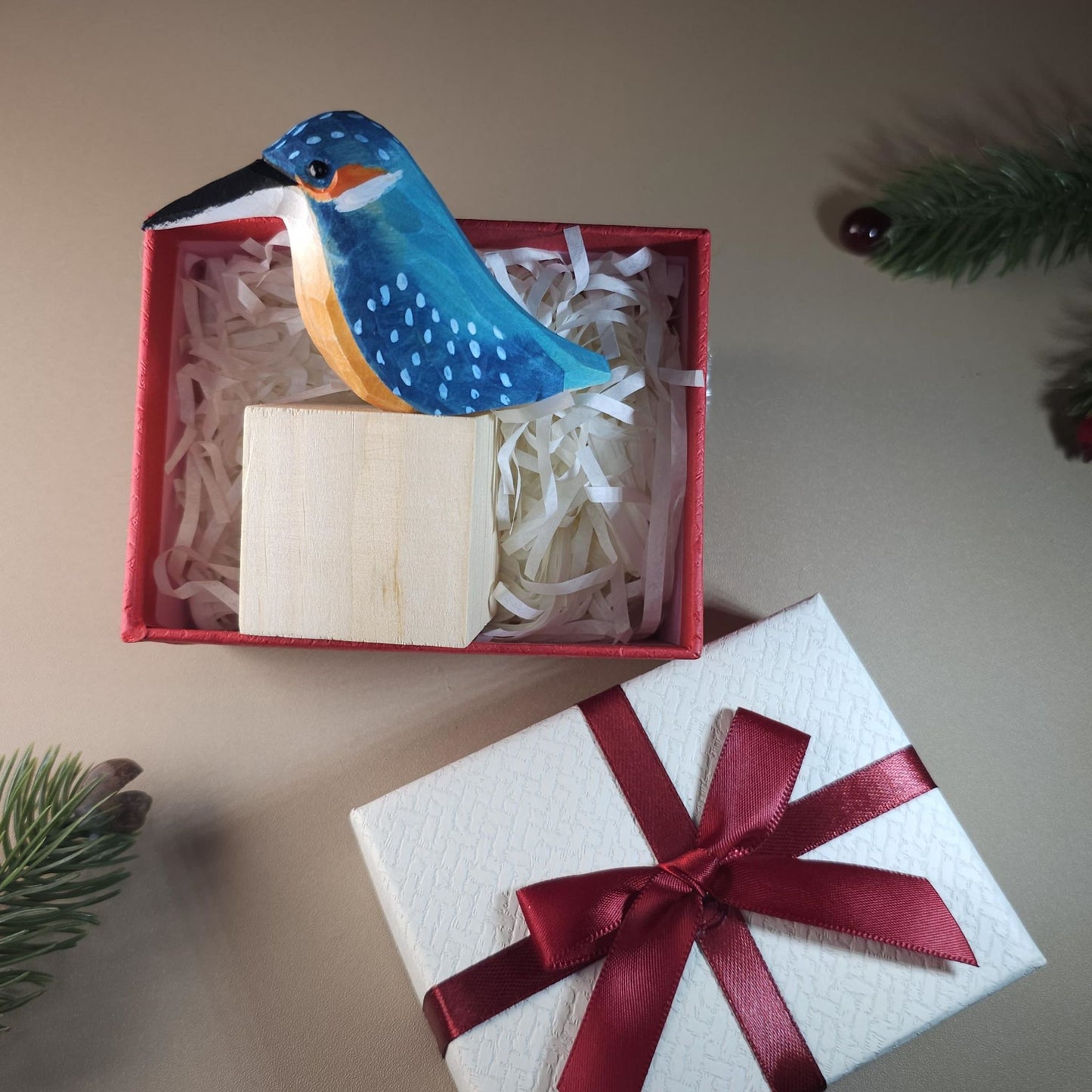 Figurine d'oiseau avec coffret cadeau