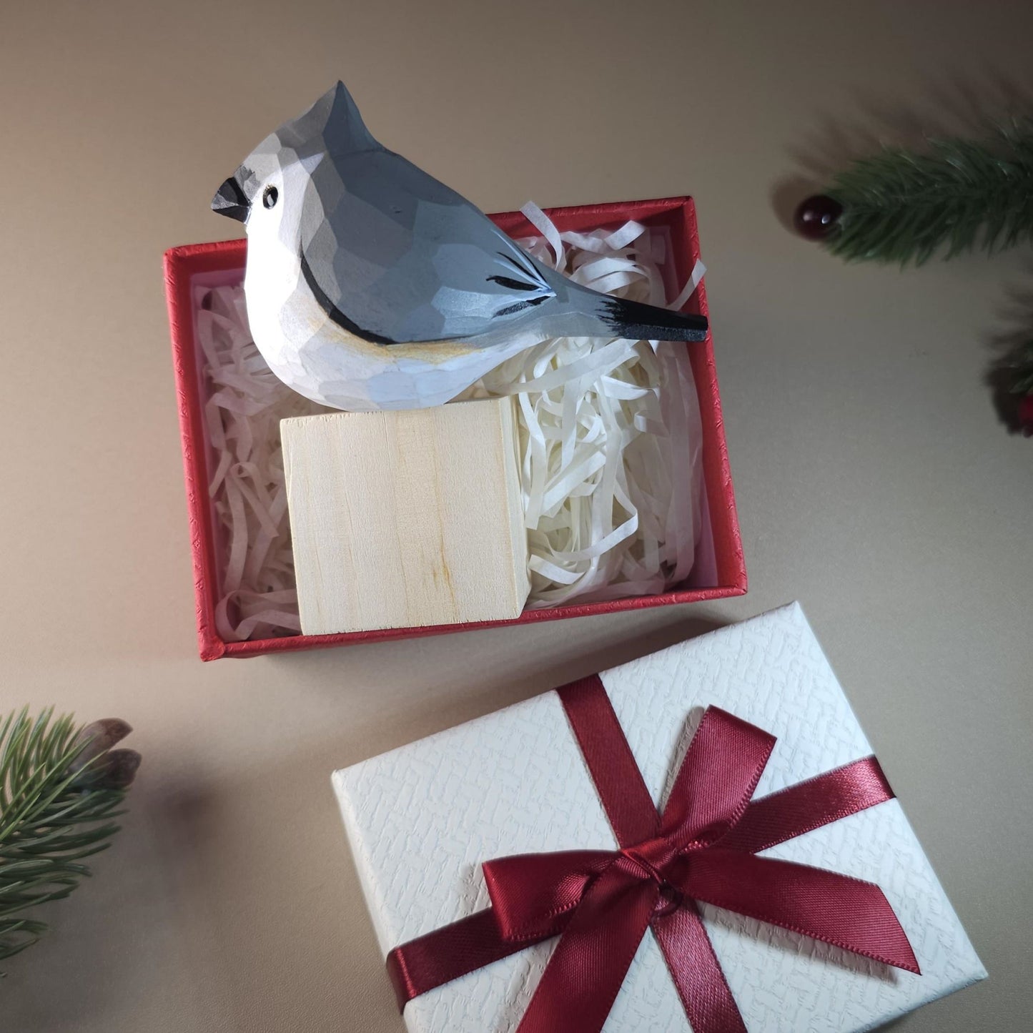 Figurine d'oiseau avec coffret cadeau