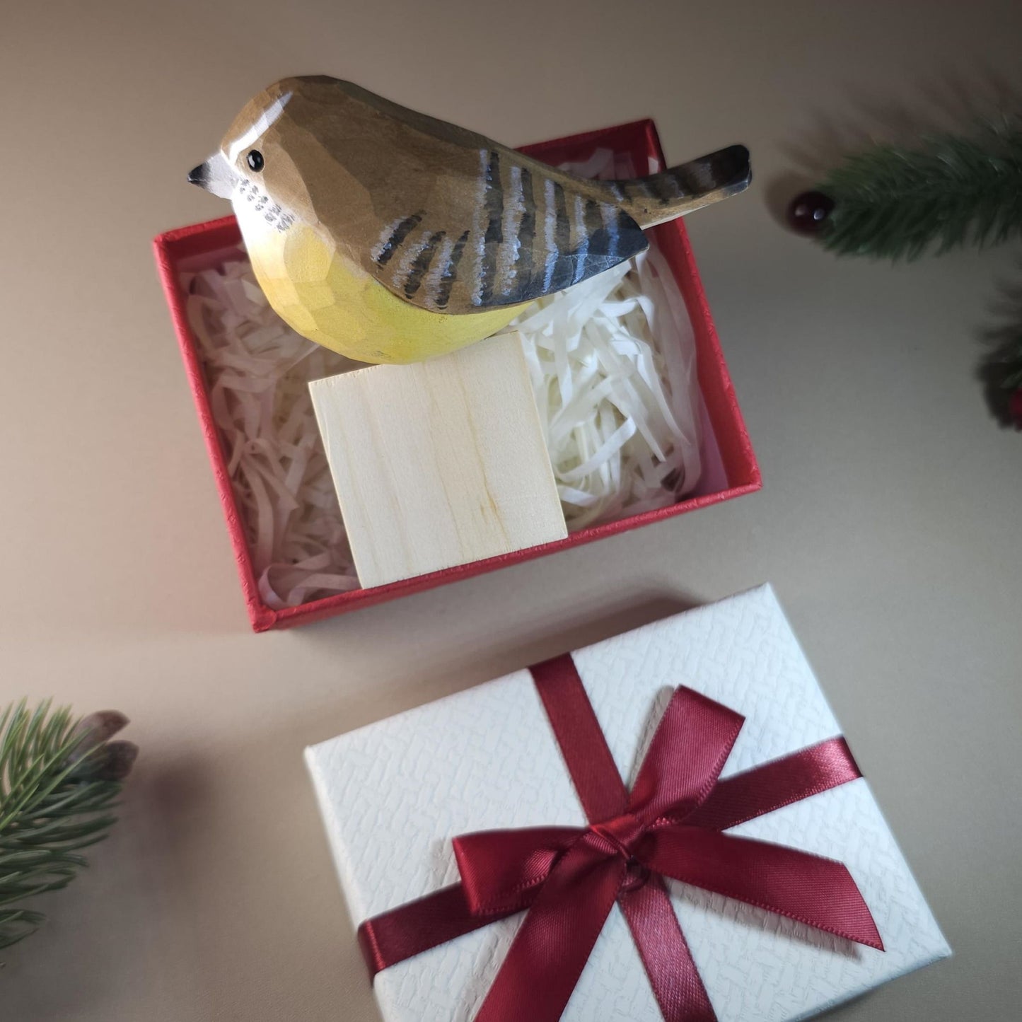 Figurine d'oiseau avec coffret cadeau