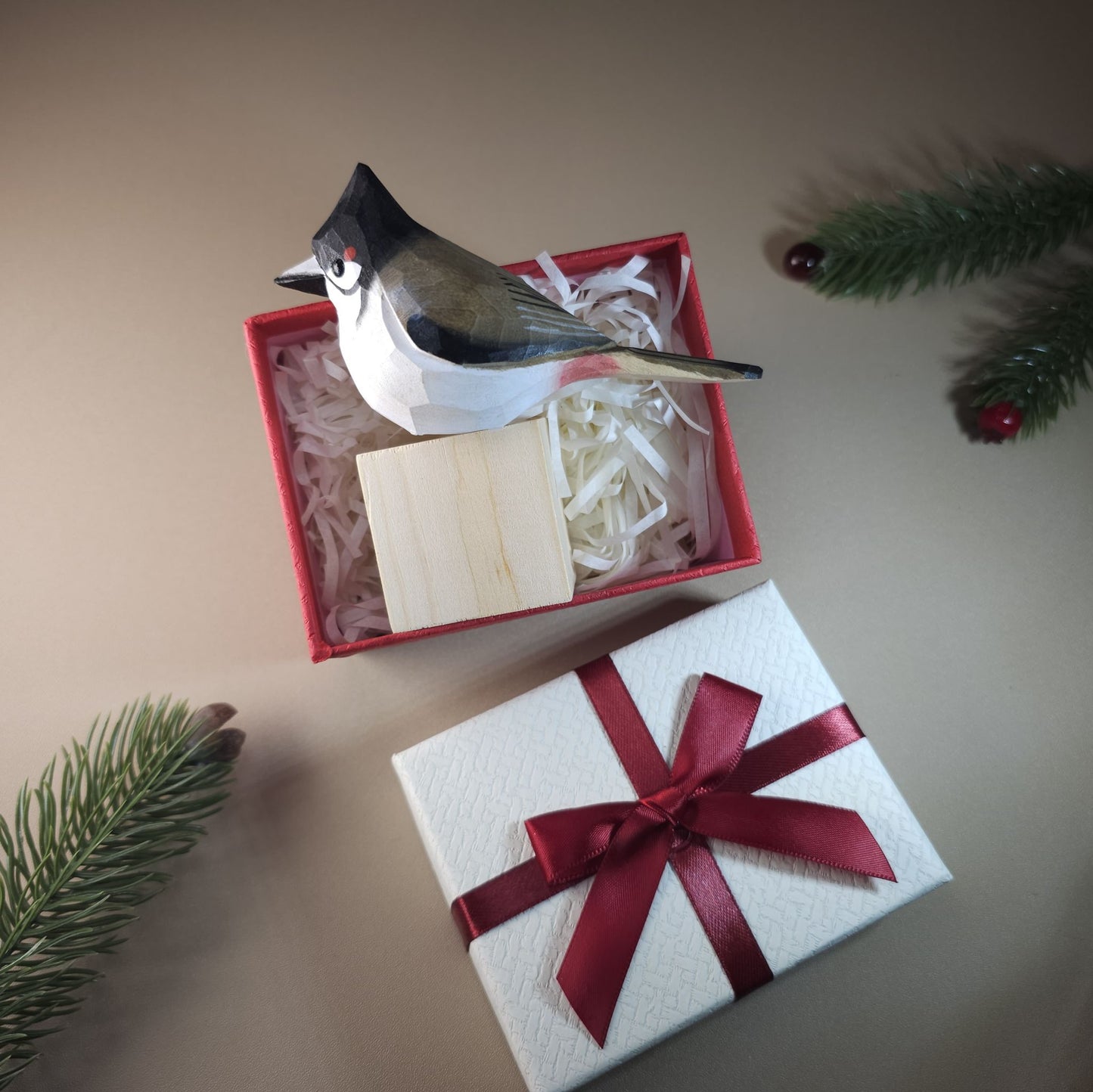 Figurine d'oiseau avec coffret cadeau