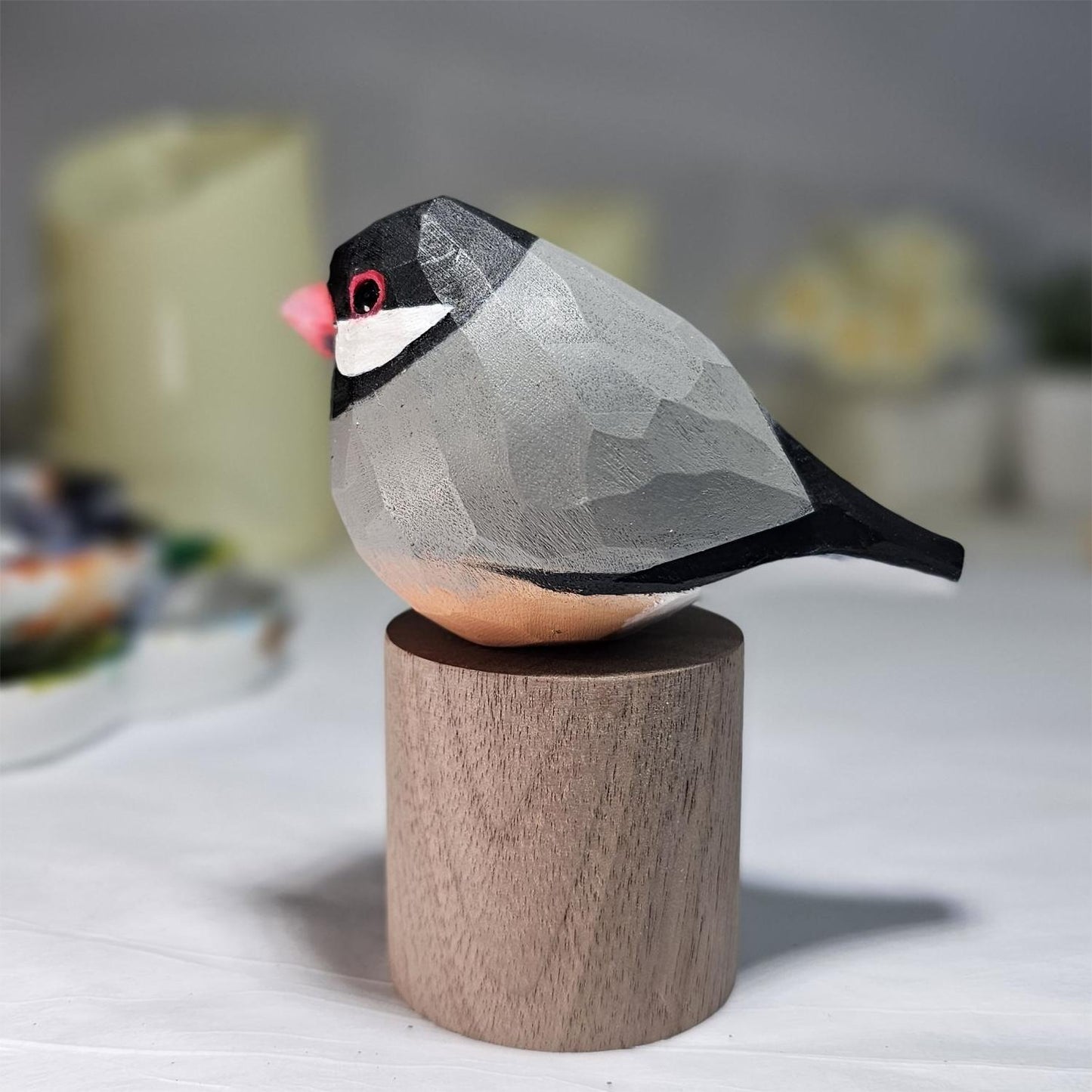 文鳥の手描き木製置物