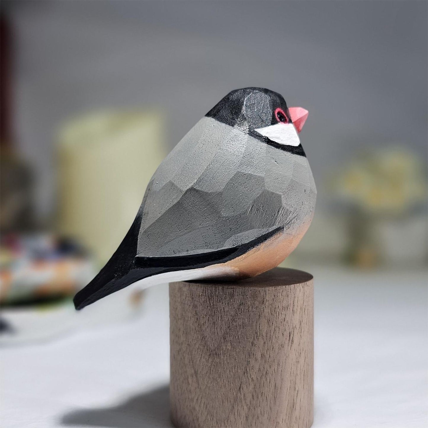 文鳥の手描き木製置物