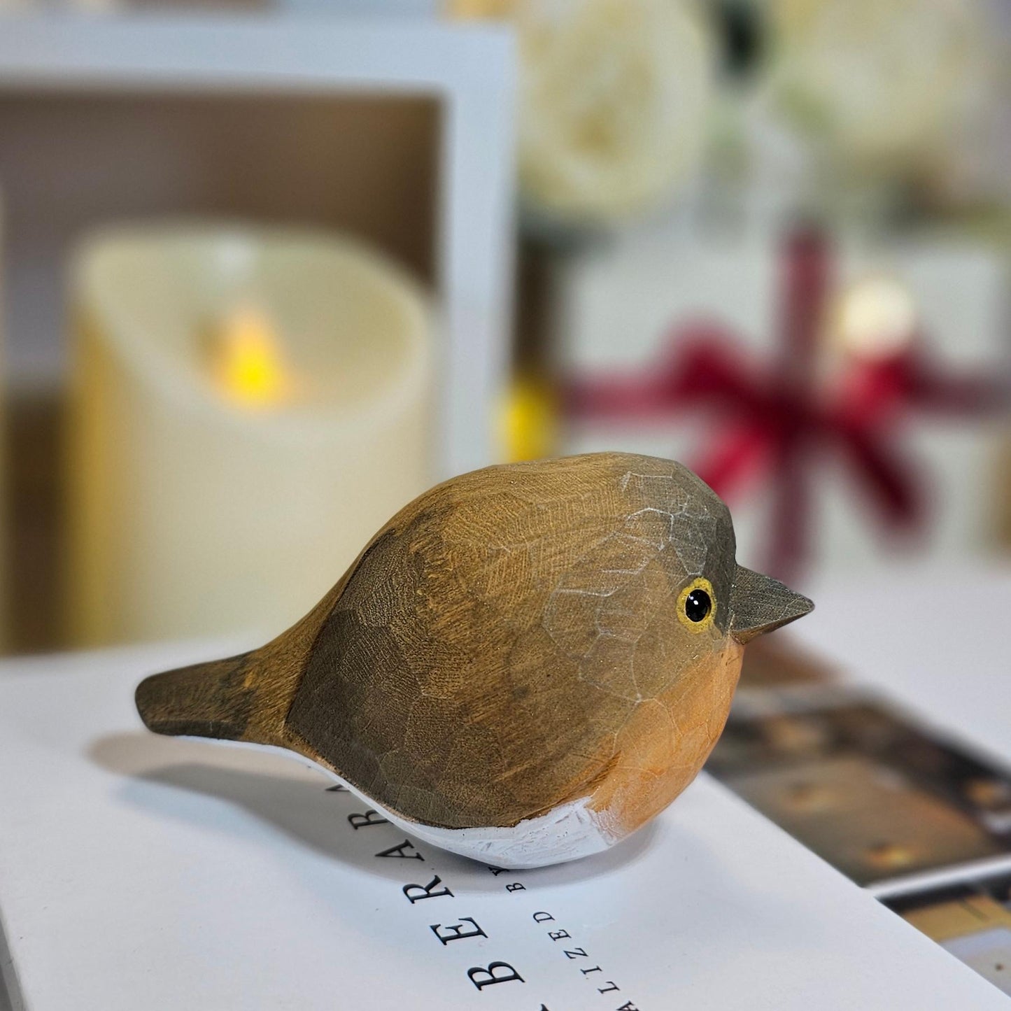 ヨーロッパコマドリ (Erithacus rubecula) 鳥の置物 手彫り塗装木製