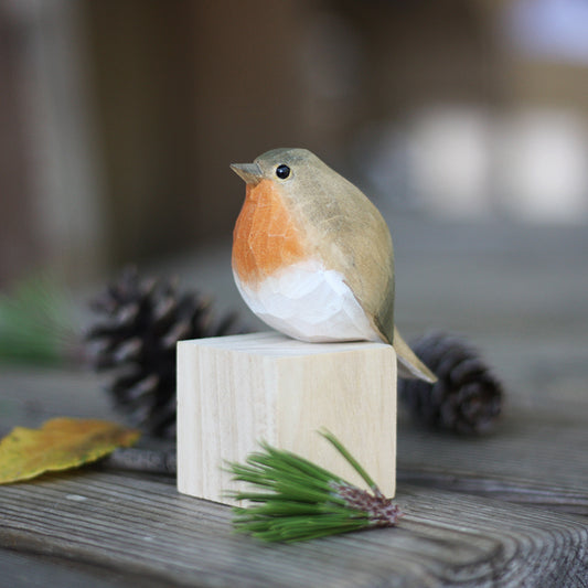 Robin Bird Figurine Hand Carved Painted Wooden - paintedbird.shop