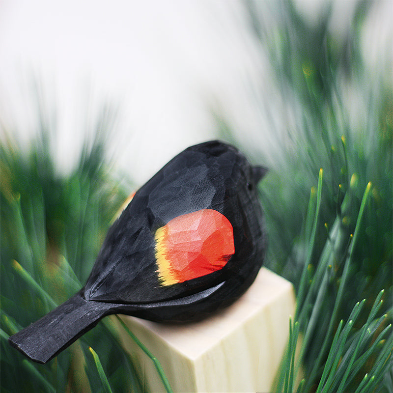 Red-winged blackbird Figurine Hand Carved Painted Wooden - paintedbird.shop