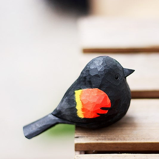 Red-winged blackbird Figurine Hand Carved Painted Wooden - paintedbird.shop